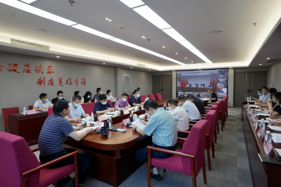 四川hndrkj.com集团召开疫情防控工作领导小组2022年第3次会议 集团党委书记、董事长、疫情防控工作领导小组第一组长任丁主持会议并讲话